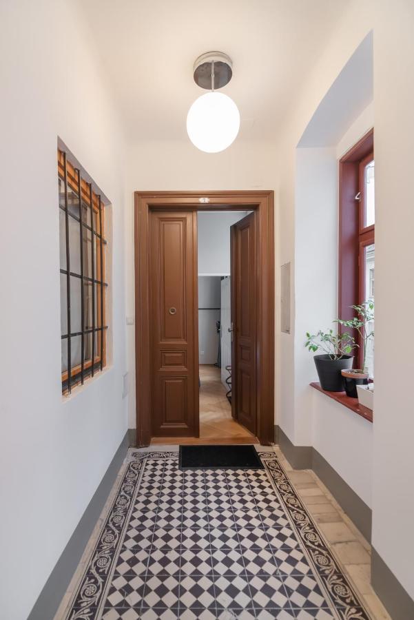 Hochwertiges Apartment Mit Direkter Anbindung Zum Zentrum In Hippen Viertel Viena Exterior foto